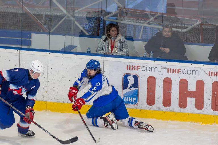 Team Israel Takes Silver at IIHF U20 World Championship: A Triumph in a Hard-Fought Tournament 🏒